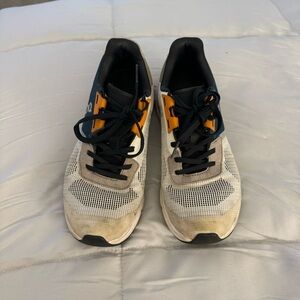 ON On Cloud Clouddrift Sneakers